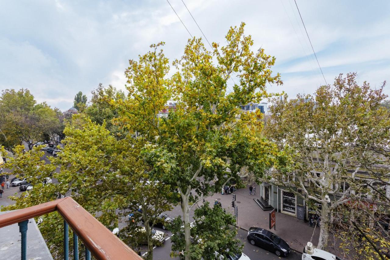 2 Bedroom On Deribasovskaya Str. Odessa Esterno foto