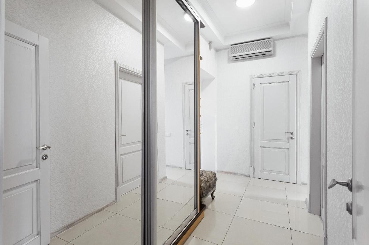 2 Bedroom On Deribasovskaya Str. Odessa Esterno foto